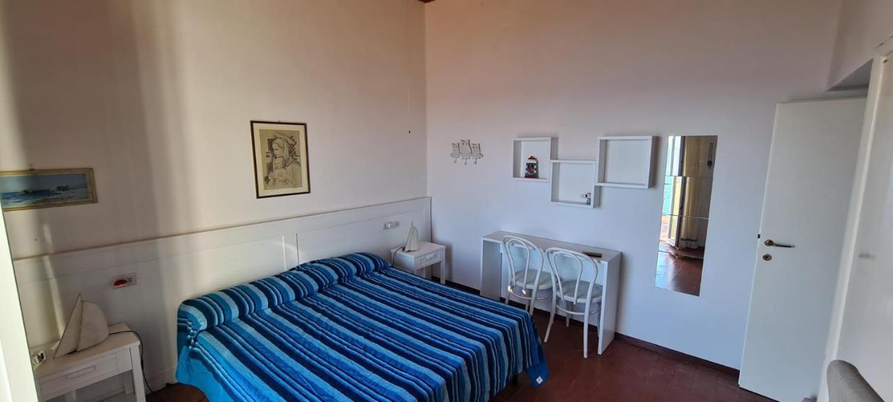 Villa Le Sprizze A Bordo Del Mare - Goelba Marciana Marina  Extérieur photo