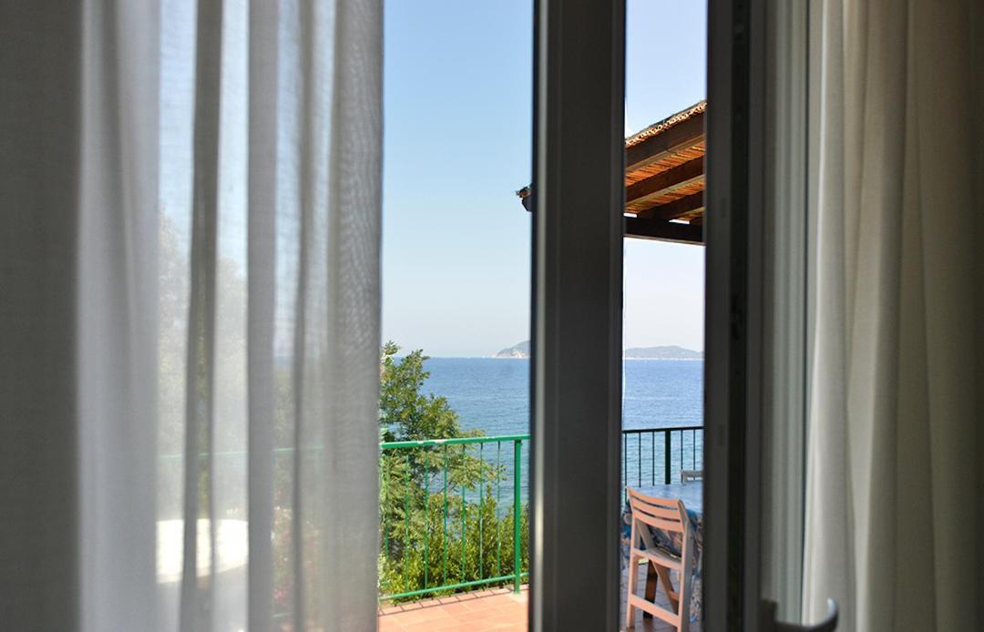 Villa Le Sprizze A Bordo Del Mare - Goelba Marciana Marina  Extérieur photo